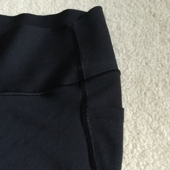 Gap compression knee crops black med - Picture 2 of 6